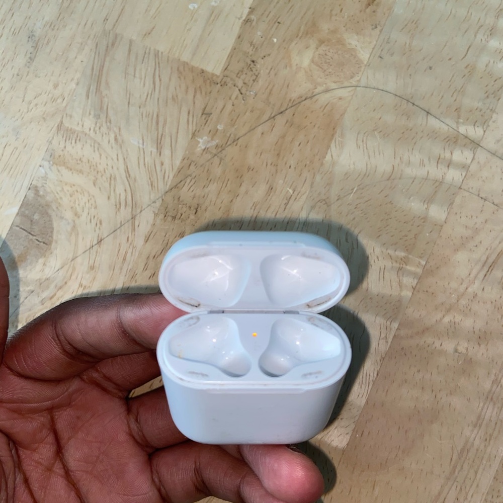 Authentic Apple Airpods Case